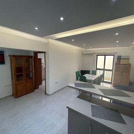 No 6 Poseidon Apartment Сент Джулианс Экстерьер фото
